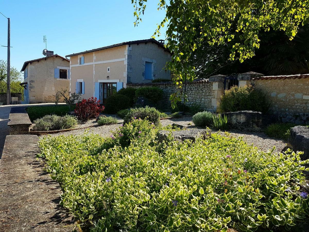 Villa Langlade Estate Montboyer Exterior foto